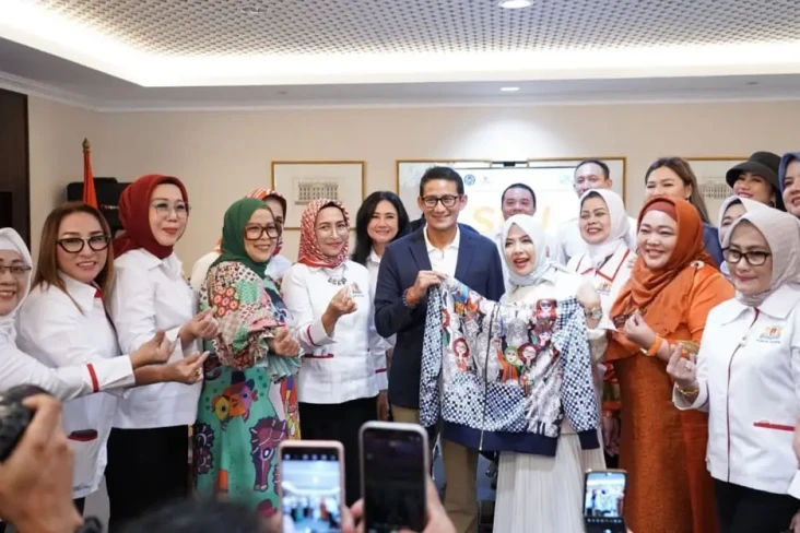 Gandeng Kadin DKI Jakarta,...
