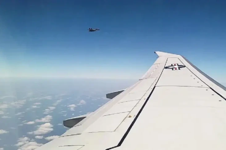 Menegangkan! Jet Tempur...