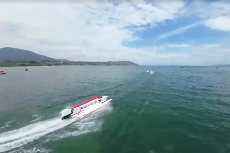 F1 Powerboat Lake Toba...