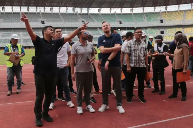 FIFA Cek Progres Renovasi...