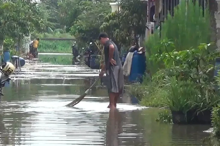 Hari Ketiga Perumahan...