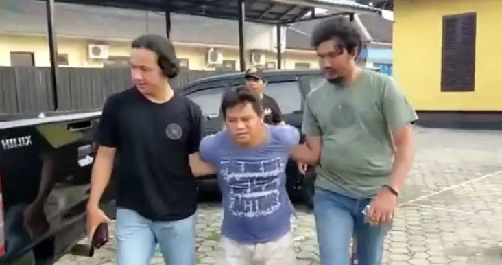 Baru Bebas dari Penjara,...