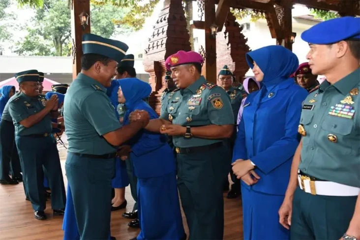 Naik Pangkat, 8 Perwira...
