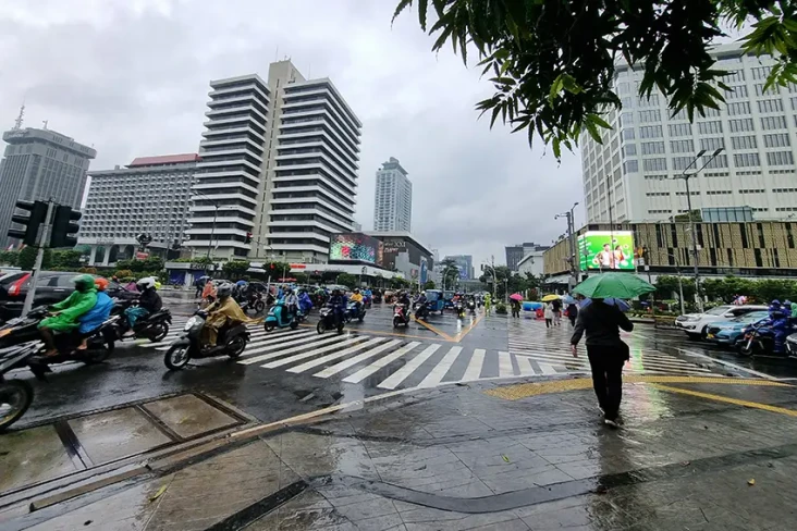 Hujan Gerimis, Lalu...