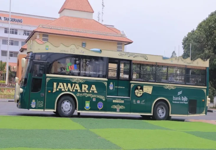 Bus Jawara Kota Tangerang,...