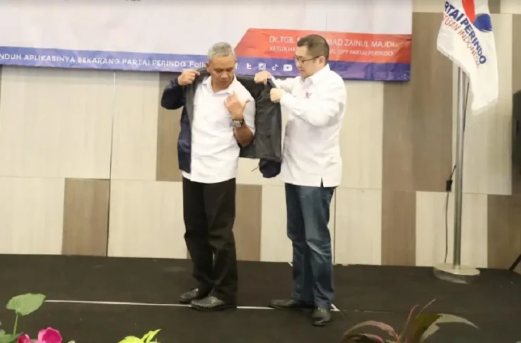 Lantik Ketua DPW Partai...