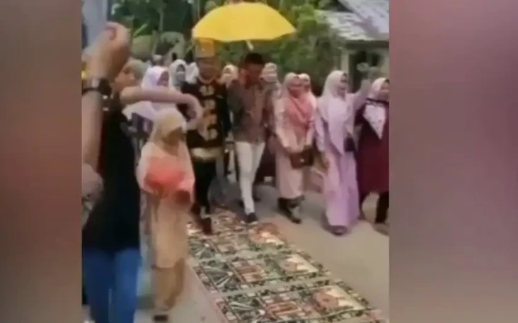 Viral! Pengantin Gunakan...