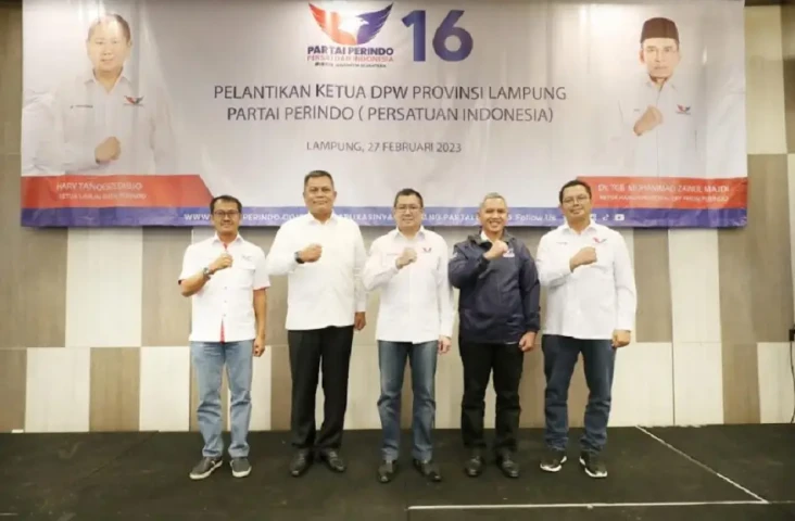 Hadiri Pelantikan Ketua...