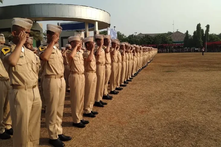 4 Sekolah Kedinasan...