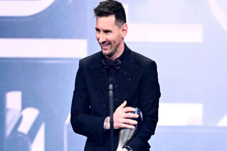 Lionel Messi Dinobatkan...