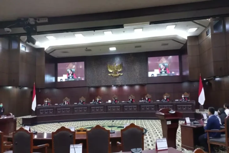 MK Tolak Gugatan Perpanjangan...