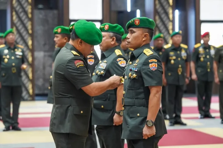 Pimpin Sertijab, Jenderal...