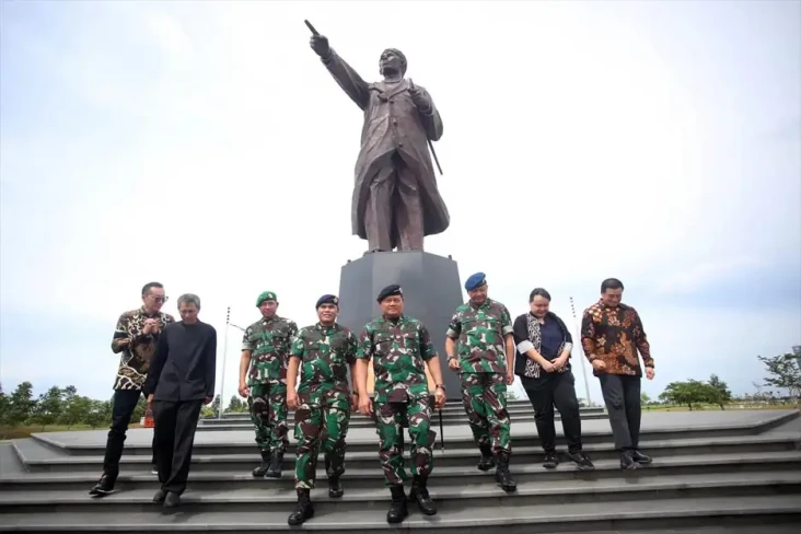 Survei LSI: TNI Jadi...