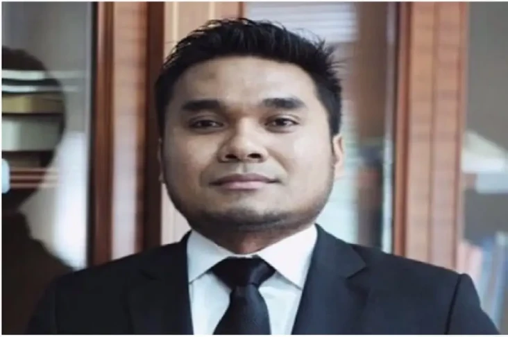 Ngotot Bela Helmut Hermawan,...