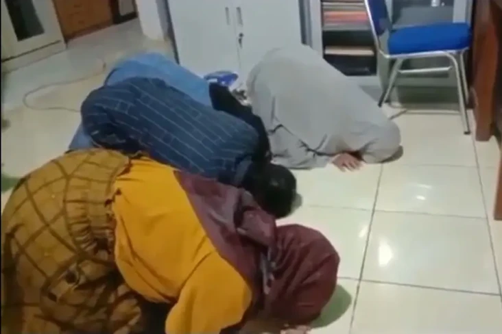 Tangisnya Pecah di PN...