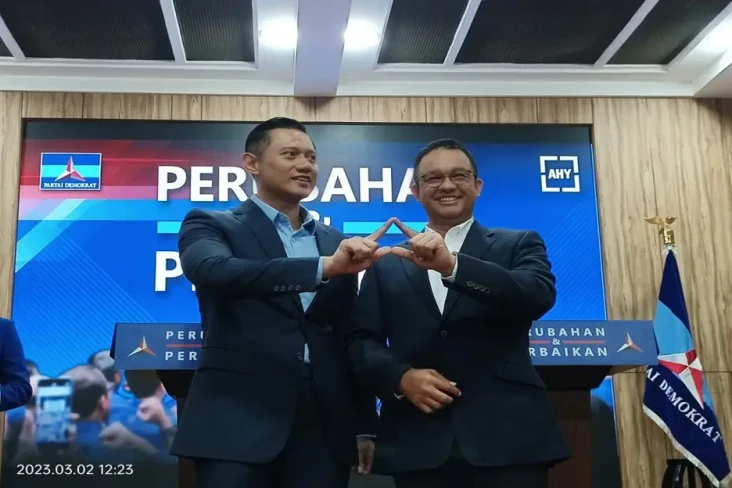 Di Kantor Demokrat,...