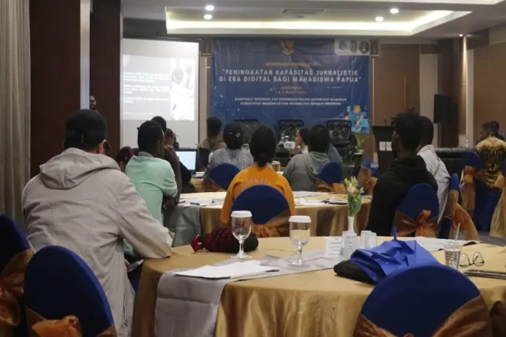 Puluhan Mahasiswa di...