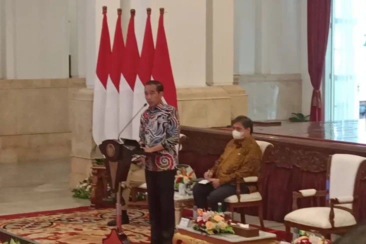 Respons Jokowi Soal...