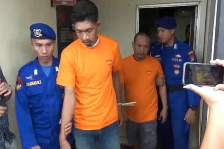 Pura-pura jadi Nelayan,...