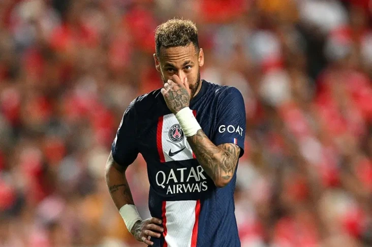 Absen Lawan Bayern Muenchen,...