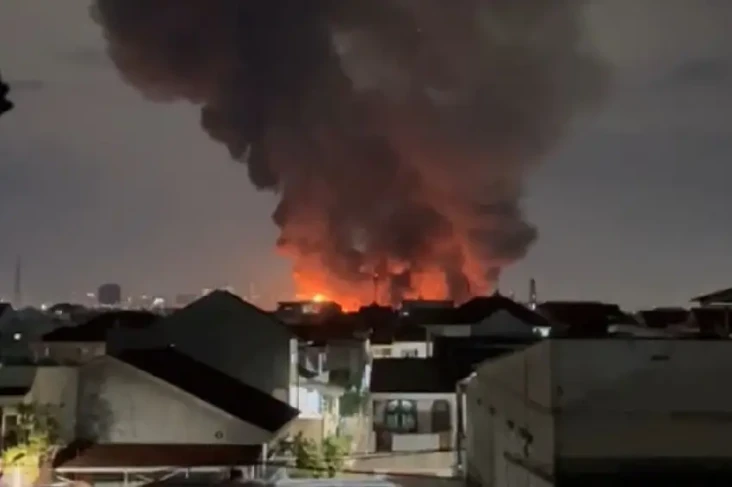 Kebakaran Depo Pertamina...