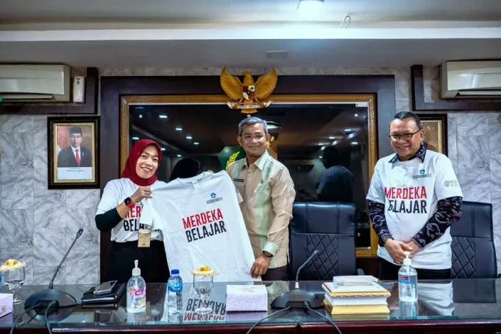 Kemendikbudristek Pastikan...