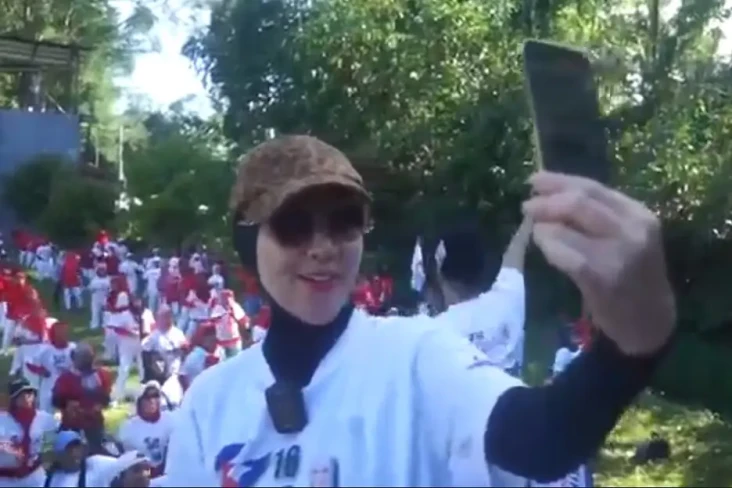 Lewat Senam Zumba, Venna...