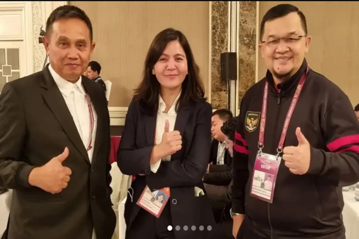 Dukung Penghentian Liga...