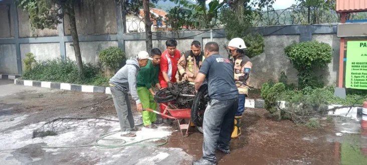 Motor Meledak dan Terbakar...