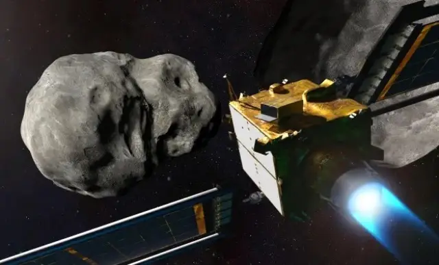 NASA Yakin Menabrak...