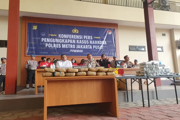 Tangkap 53 Tersangka,...