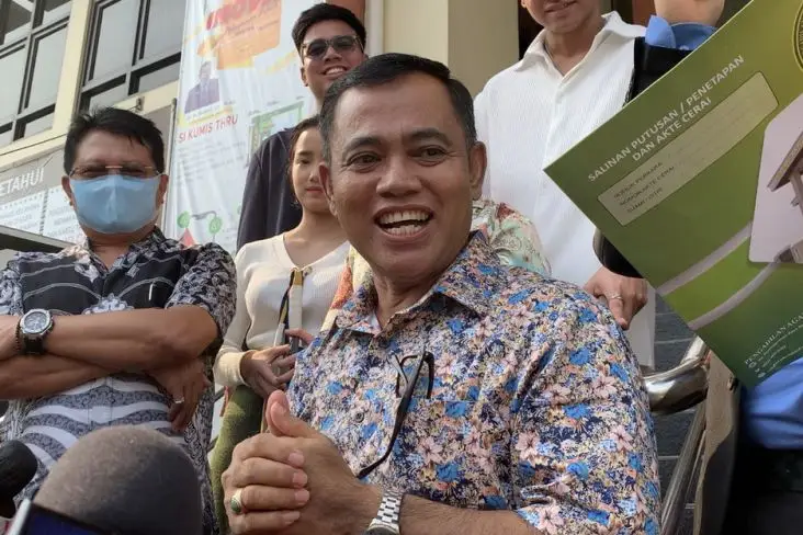 Fuji Beli Rumah Rp12...