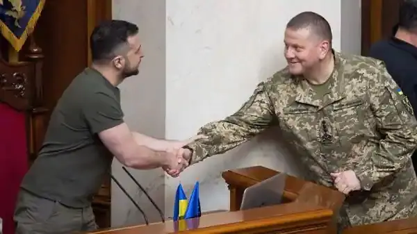 Zelensky Bertikai dengan...