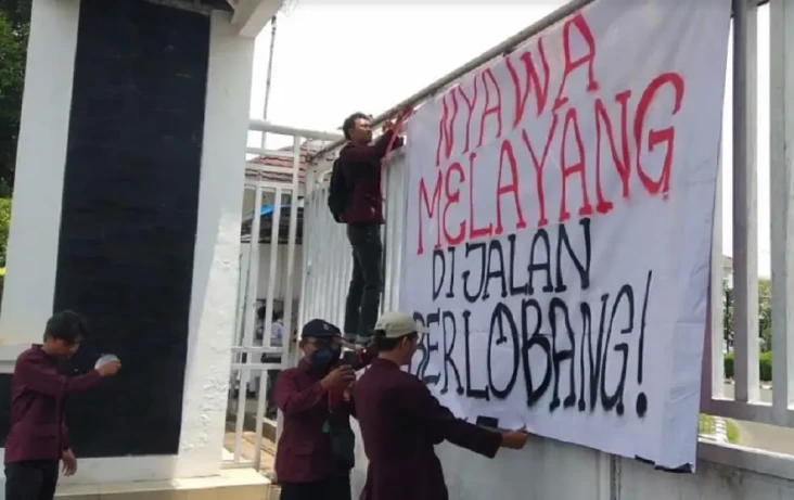 2 Warga Tewas Akibat...