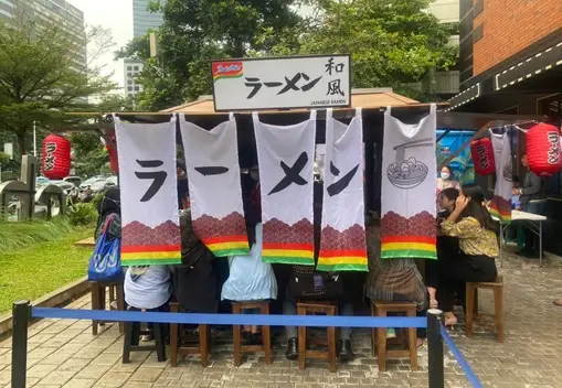Seruput, Menikmati Lezatnya...