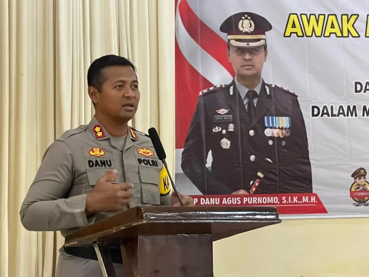 Pasutri Ditodong Senjata...