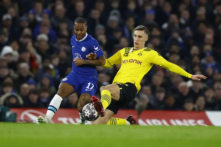 Raheem Sterling Dekati...