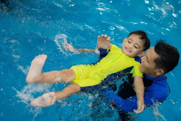 Manfaat Berenang untuk...