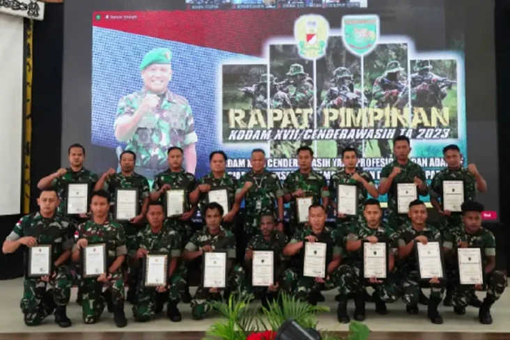 18 Prajurit TNI AD Berprestasi...