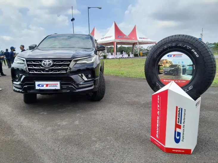 SUV Laris, Gajah Tunggal...
