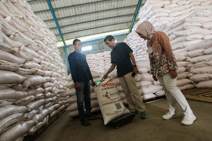 Penyaluran Pupuk Subsidi...