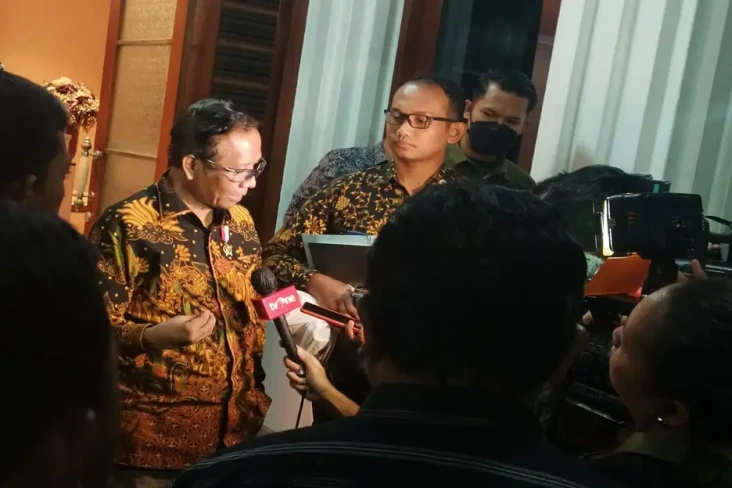 Kemenko Polhukam dan...