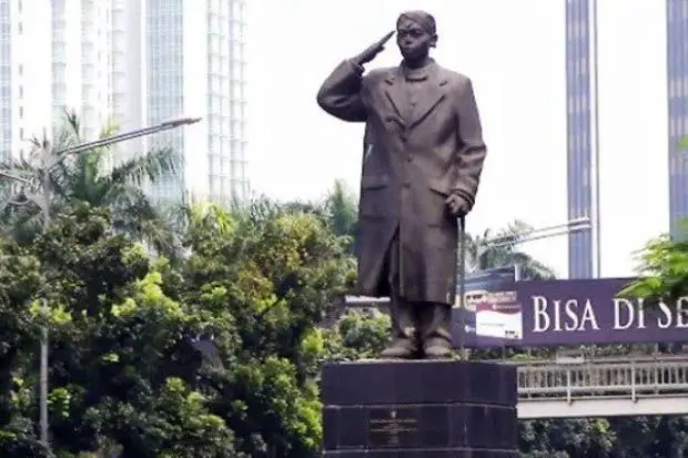 Sejarah Patung Jenderal...