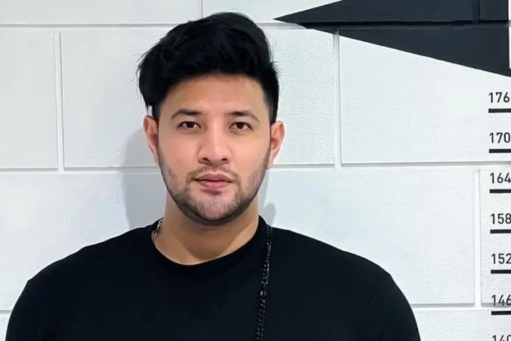 Profil Ammar Zoni, Artis...