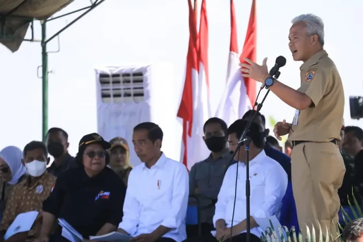 1.043 Sertifikat Tanah...