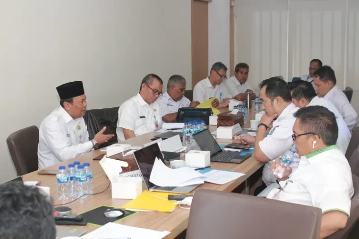 Evaluasi Triwulan 1,...