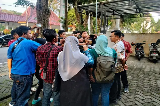 Plt Kadin Kominfo Bojonegoro,...