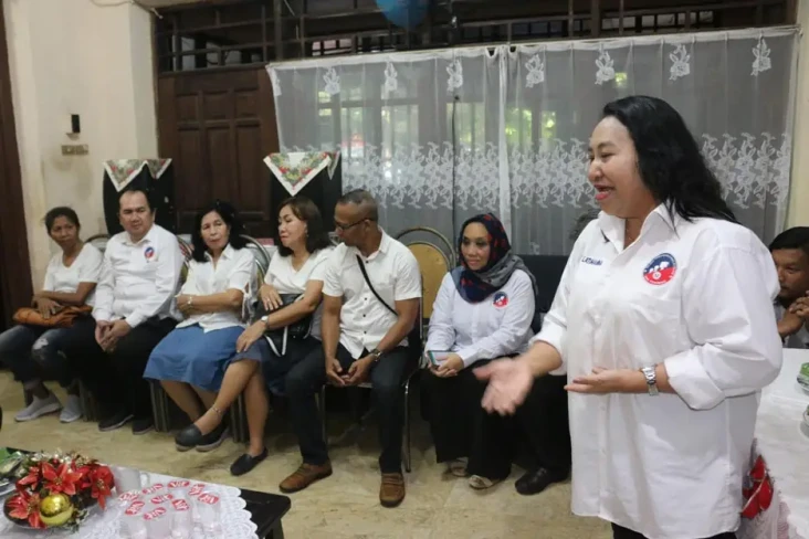 Gelar Konsolidasi, Jeannie...