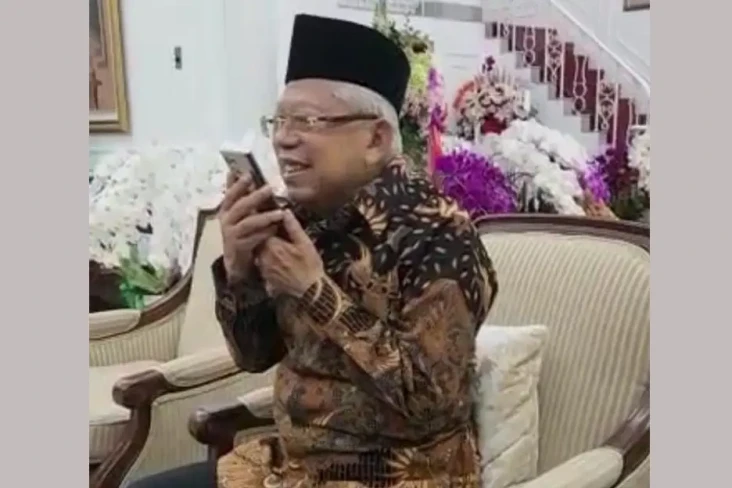 Presiden Jokowi Telepon...