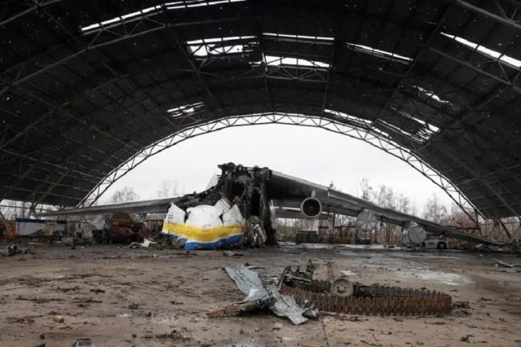 Ukraina Tahan 2 Eks...